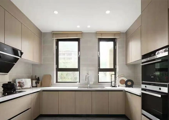 Kitchen & Bathroom
